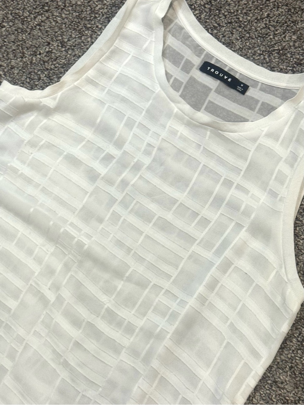 Trouve White Geometric-Pattern Sleeveless Tank - Picture 3 of 6